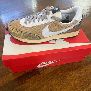 Women’s Nike D break